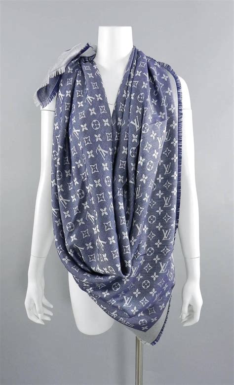 Louis Vuitton scarf wrap